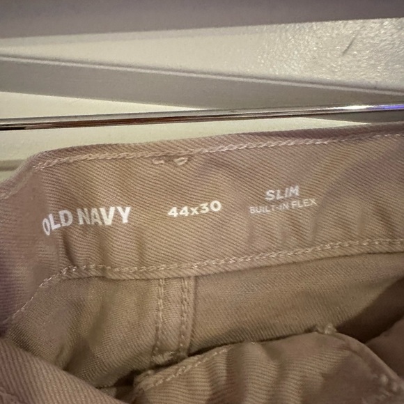 Old Navy Men's Slim Fit Chinos in Tan. Size 44X30 - Picture 2 of 2
